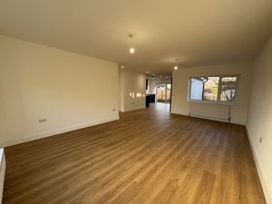 Lounge- click for photo gallery